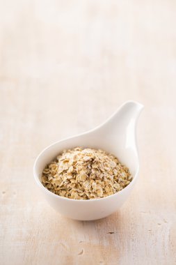 Çiğ yulaf ezmesi tahıllar