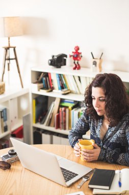 Laptop Kullanılıyor
