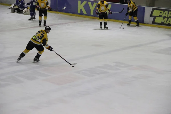 Partido Hockey Entre Club Kiev Falcons Equipo Bila Tsherkva Leopard — Foto de Stock