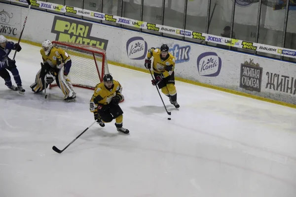 Partido Hockey Entre Club Kiev Falcons Equipo Bila Tsherkva Leopard — Foto de Stock