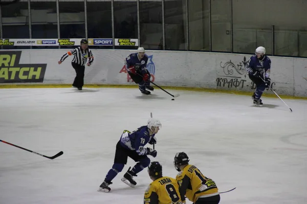 Das Eishockeyspiel Zwischen Dem Kiewer Team Falcons Und Dem Klub — Stockfoto