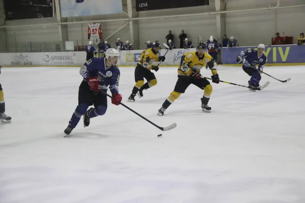 Hockeywedstrijd Tussen Kiev Team Falcons Een Club Uit Bila Tcherkva — Stockfoto