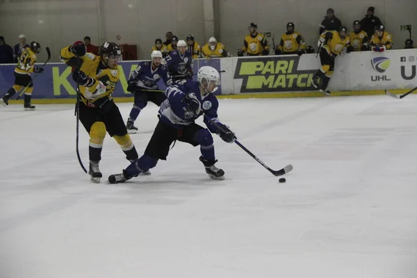 Hockeywedstrijd Tussen Kiev Team Falcons Een Club Uit Bila Tcherkva — Stockfoto