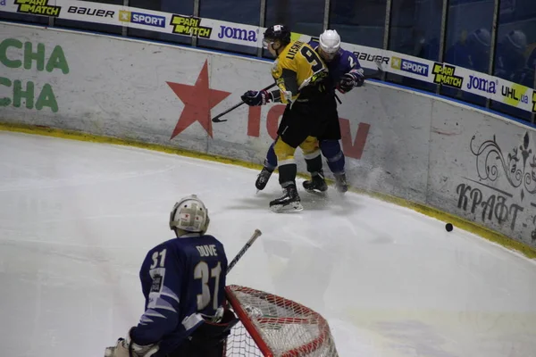 Das Eishockeyspiel Zwischen Dem Kiewer Team Falcons Und Einem Klub — Stockfoto