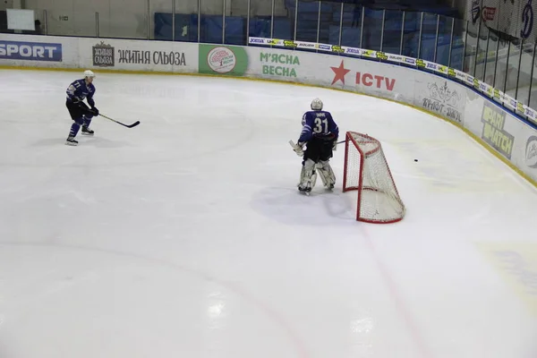 Hockeywedstrijd Tussen Kiev Team Falcons Een Club Uit Bila Tcherkva — Stockfoto