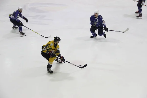 Hockeywedstrijd Tussen Kiev Team Falcons Een Club Uit Bila Tcherkva — Stockfoto