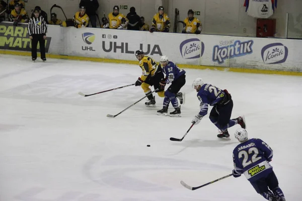 Partido Hockey Entre Equipo Kiev Falcons Club Bila Tcherkva Leopard — Foto de Stock