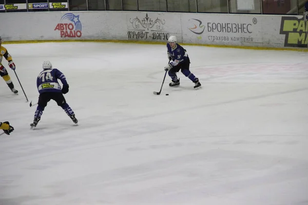 Das Eishockeyspiel Zwischen Dem Kiewer Team Falcons Und Dem Klub — Stockfoto