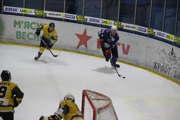 Hokejový Zápas Mezi Kyjevským Klubem Falcons Týmem Bila Tcherkva Leopard — Stock fotografie