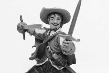 Siyah-beyaz tarihi savaşçının portresi.