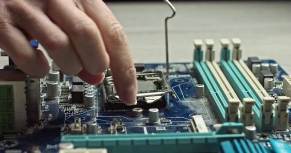De dolly video van de CPU aansluiting van het computer moederbord. het concept van computer, moederbord, hardware en technologie. — Stockfoto