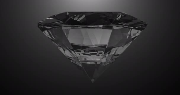 Piękne duże krystalicznie czyste błyszczące okrągłe cięcie diamentu, obraca się na czarnym lustrze odizolowane tło. Zamknij boczny widok. Płynna animacja 3D 4k cg — Wideo stockowe