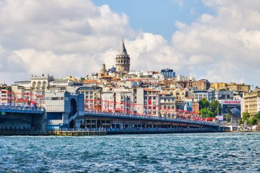 İstanbul, Türkiye 14 Temmuz 2021, Galata Kulesi, Boğaz ve Galata Köprüsü manzarası