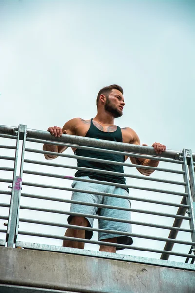Handsome Muscular Hunk Man Outdoor in City Setting — Stock Photo, Image