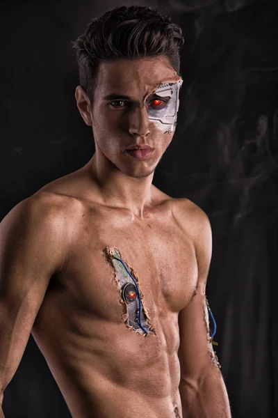 Hombre musculoso desnudo con Body Art —  Fotos de Stock