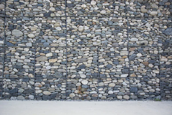 Стену из камней и бетонных покрытий — стоковое фото