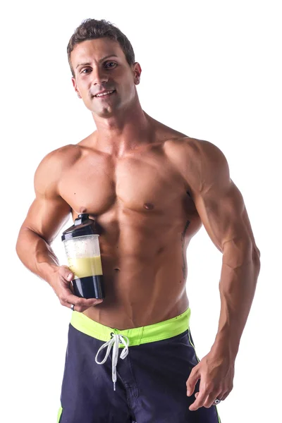 Proteína muscular culturista masculino sin camisa holding agite la botella —  Fotos de Stock