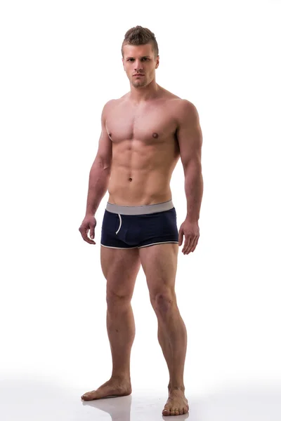 Shirtless muscolare giovane uomo — Foto Stock