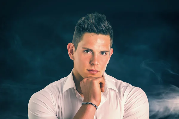 Handsome young man with elegant shirt — Stock Photo, Image
