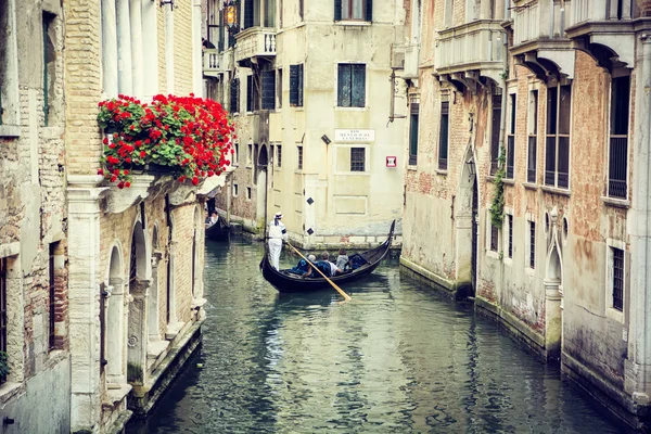 Canal in Venice, Italy with gondola — Stock Photo, Image