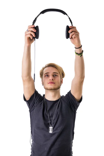 Hombre rubio con barba con auriculares —  Fotos de Stock