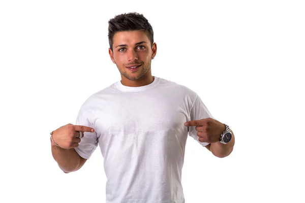 Beau jeune homme avec t-shirt blanc — Photo