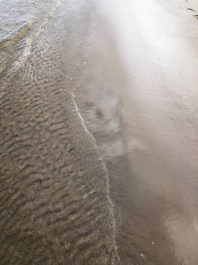 Kumsalda güzel kum ve su