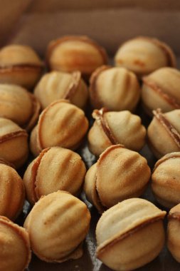 Yoğunlaştırılmış süt makrolu lezzetli çerezler 