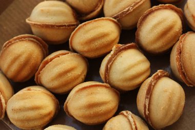 Yoğunlaştırılmış süt makrolu lezzetli çerezler