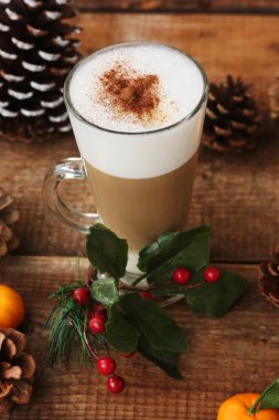 Noel arka planında tarçınlı kahve. 