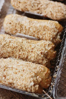 Vanilya kremalı nefis ekler.