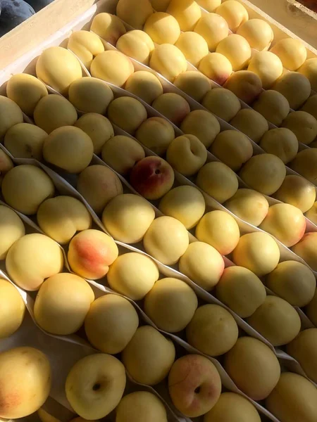 Ripe Nectarines Market — Stock Photo, Image