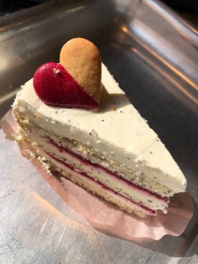 Lezzetli haşhaşlı kek ve reçel