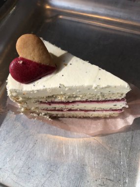 Lezzetli haşhaşlı kek ve reçel