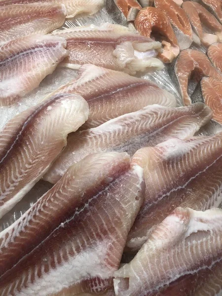 Свежая Рыба Стейки Рынке — стоковое фото