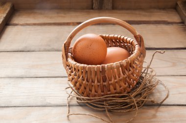 Sepette yumurtalar