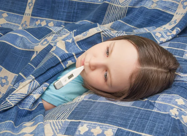 kız bebek grip ile hasta