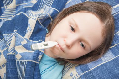 kız bebek grip ile hasta