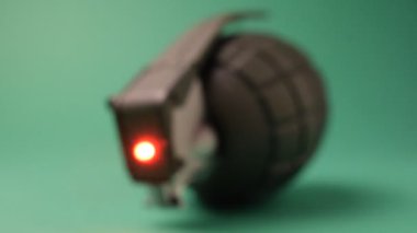 Oyuncak el bombasını kapat.