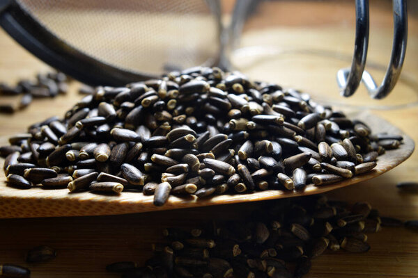 Close up on cardus marianus seeds.