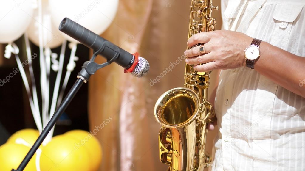 Saxophonist jazz music
