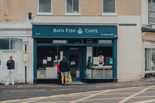 Bath Velká Británie Říjen 2020 Lidé Před Zavřeným Obchodem Fish — Stock fotografie