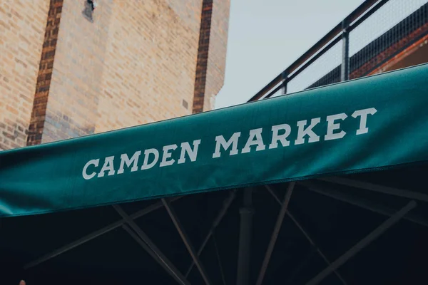 Londýn Velká Británie Srpna 2020 Jmenovka Venkovní Deštník Camden Market — Stock fotografie
