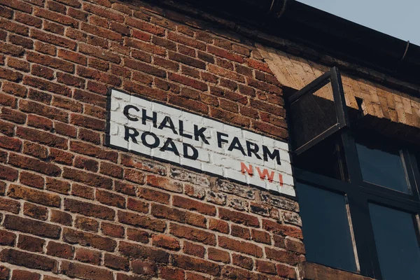 London August 2020 Street Name Sign Chalk Farm Road Camden — Stockfoto