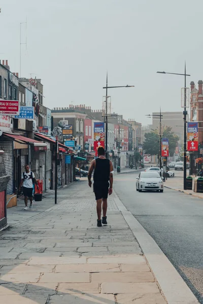 London August 2020 Rear View Man Walking Empty High Street — Φωτογραφία Αρχείου