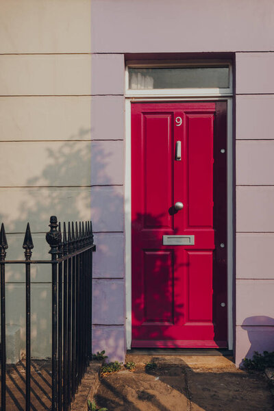London August 2020 Bright Front Door Pastel Coloured Terraced House — Stock Photo, Image