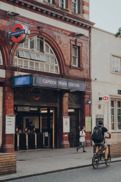 London Egyesült Királyság 2020 Augusztus Camden Town Metróállomás Bejárata Északi — Stock Fotó