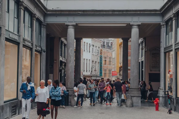 Bruxelas Bélgica Agosto 2019 Pessoas Que Caminham Dentro Royal Gallery — Fotografia de Stock