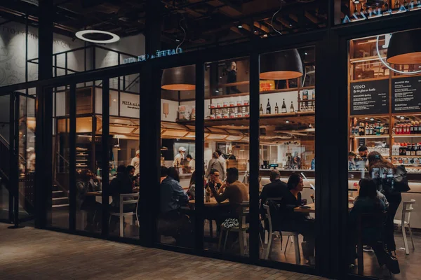 London September 2021 View People Sitting Eataly 000 Square Italian — Stock Photo, Image