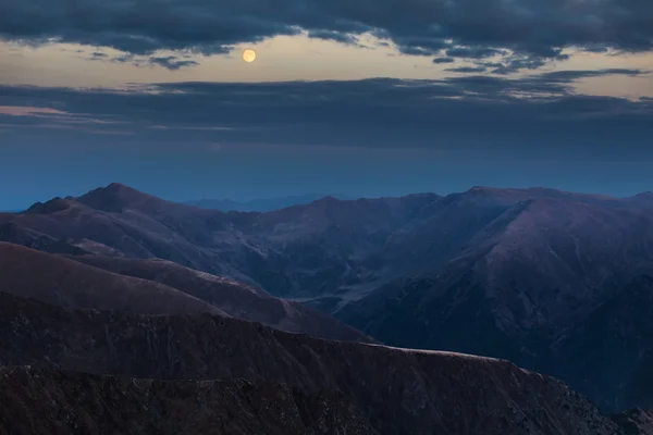 Fagaras 山、 南喀尔巴阡 — 图库照片